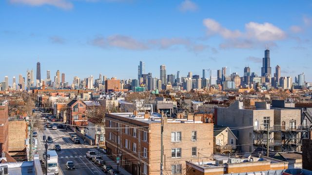 1000 N DAMEN Avenue 5, Chicago, IL 60622