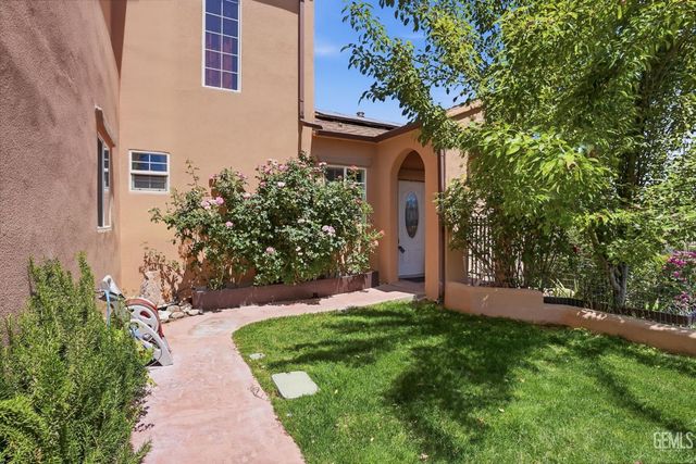 19701 Dovetail Court, Tehachapi, CA 93561