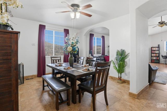 19701 Dovetail Court, Tehachapi, CA 93561