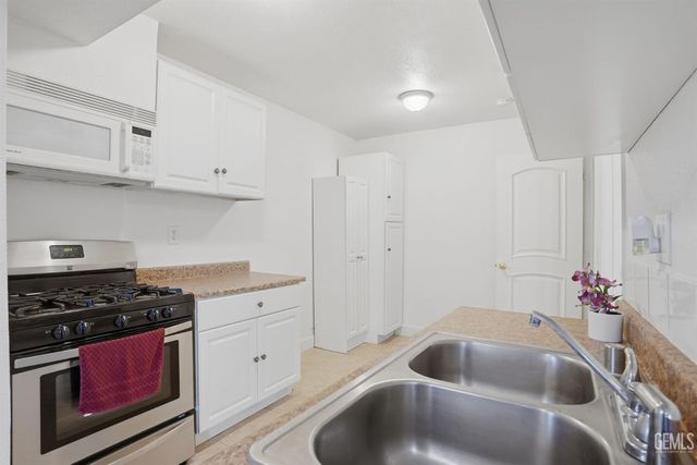 19701 Dovetail Court, Tehachapi, CA 93561