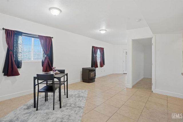 19701 Dovetail Court, Tehachapi, CA 93561