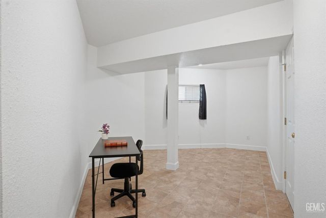 19701 Dovetail Court, Tehachapi, CA 93561