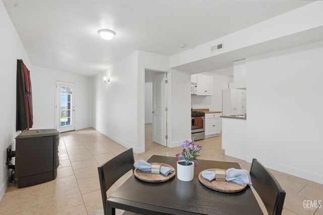 19701 Dovetail Court, Tehachapi, CA 93561