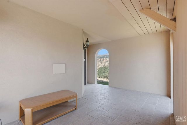 19701 Dovetail Court, Tehachapi, CA 93561