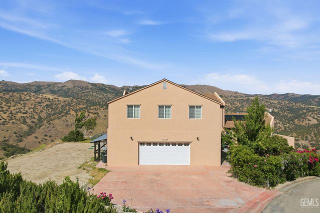 19701 Dovetail Court, Tehachapi, CA 93561