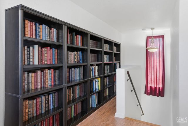 19701 Dovetail Court, Tehachapi, CA 93561
