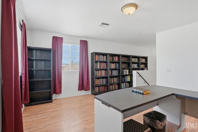 19701 Dovetail Court, Tehachapi, CA 93561