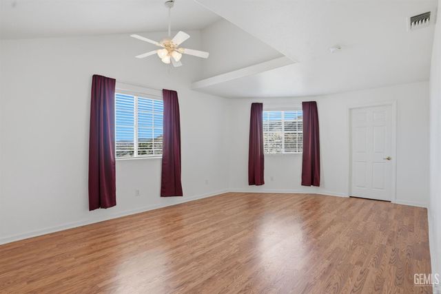 19701 Dovetail Court, Tehachapi, CA 93561