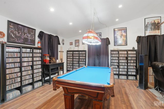 19701 Dovetail Court, Tehachapi, CA 93561