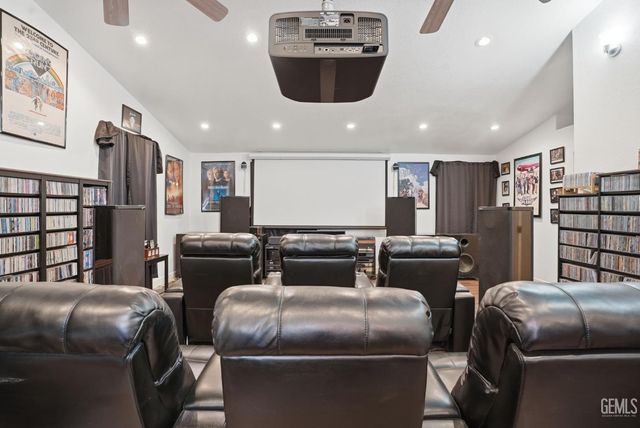 19701 Dovetail Court, Tehachapi, CA 93561