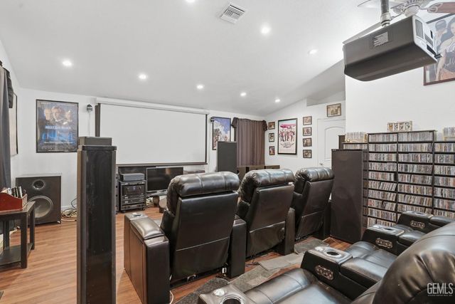 19701 Dovetail Court, Tehachapi, CA 93561