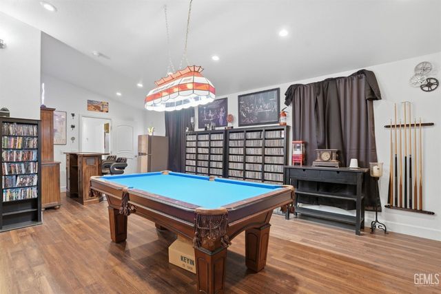 19701 Dovetail Court, Tehachapi, CA 93561