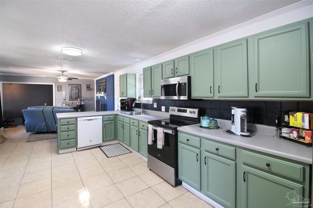 2003 Colony Rd, Pensacola, FL 32526