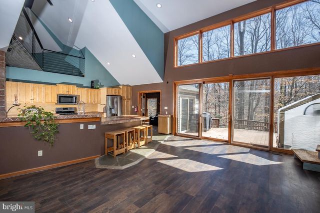 735 LESLIE AVE, Wenonah, NJ 08090