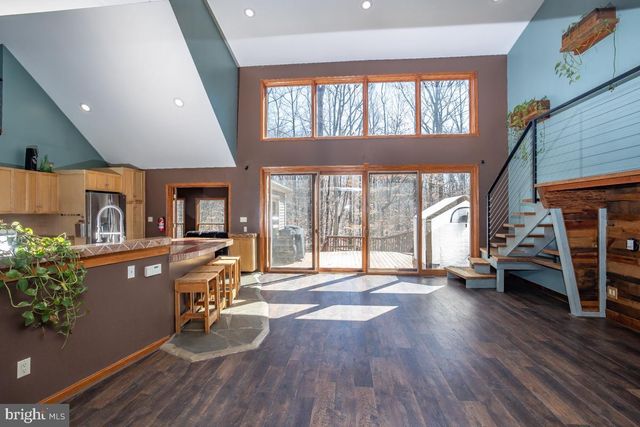 735 LESLIE AVE, Wenonah, NJ 08090