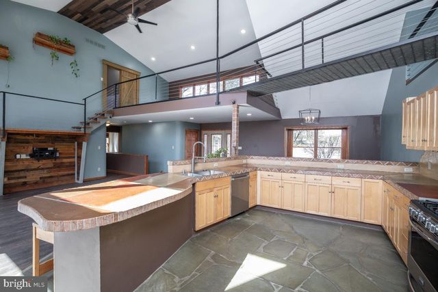 735 LESLIE AVE, Wenonah, NJ 08090
