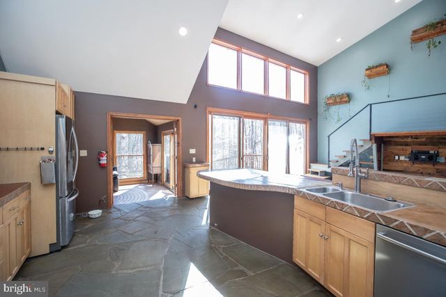 735 LESLIE AVE, Wenonah, NJ 08090