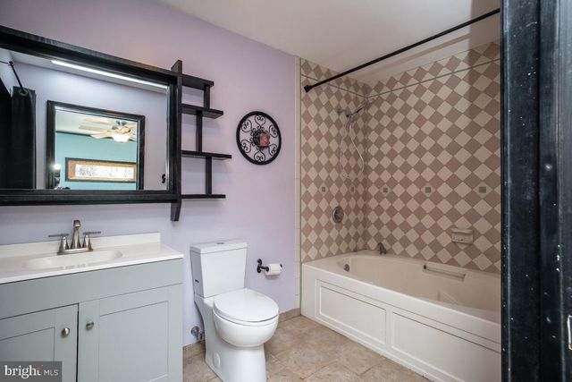 735 LESLIE AVE, Wenonah, NJ 08090