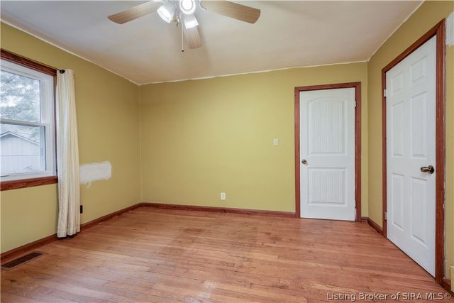1812 Crestview Drive, New Albany, IN 47150