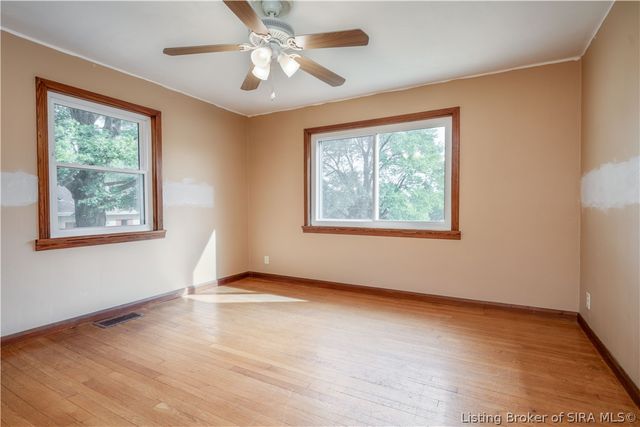 1812 Crestview Drive, New Albany, IN 47150