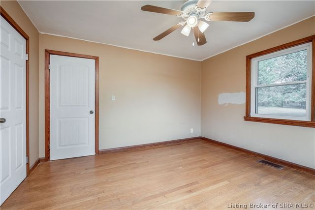 1812 Crestview Drive, New Albany, IN 47150