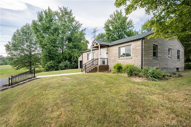 1812 Crestview Drive, New Albany, IN 47150
