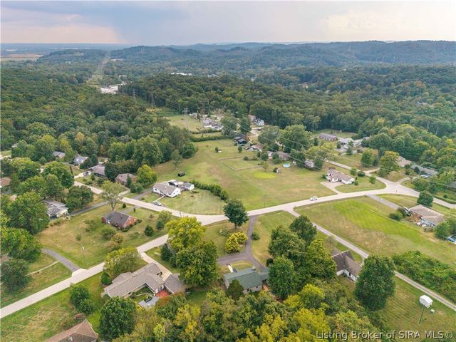 1812 Crestview Drive, New Albany, IN 47150
