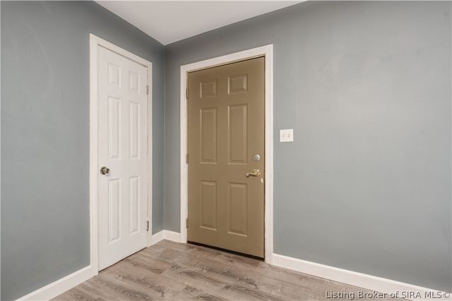 1812 Crestview Drive, New Albany, IN 47150