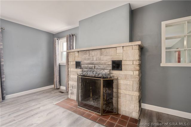 1812 Crestview Drive, New Albany, IN 47150