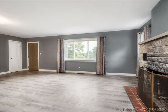 1812 Crestview Drive, New Albany, IN 47150