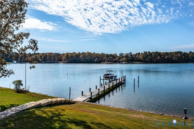 358 Barn Point Rd, Lottsburg, VA 22511