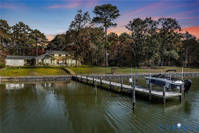 358 Barn Point Rd, Lottsburg, VA 22511