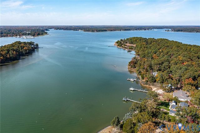 358 Barn Point Rd, Lottsburg, VA 22511