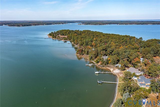 358 Barn Point Rd, Lottsburg, VA 22511