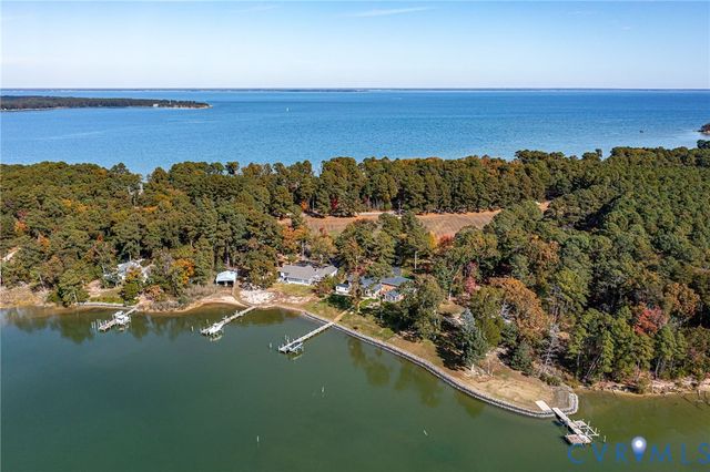 358 Barn Point Rd, Lottsburg, VA 22511