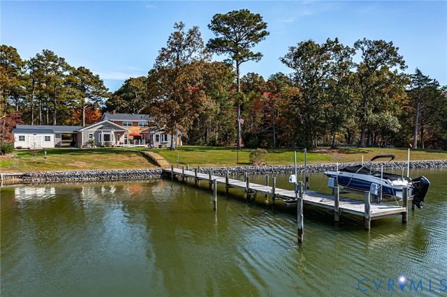 358 Barn Point Rd, Lottsburg, VA 22511