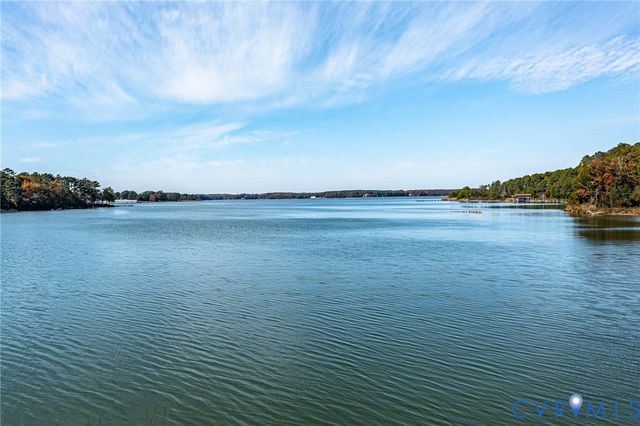 358 Barn Point Rd, Lottsburg, VA 22511