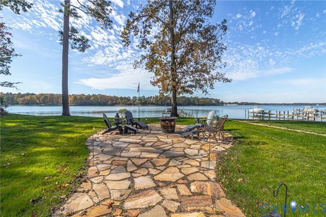 358 Barn Point Rd, Lottsburg, VA 22511