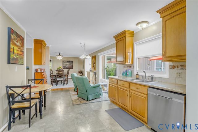358 Barn Point Rd, Lottsburg, VA 22511