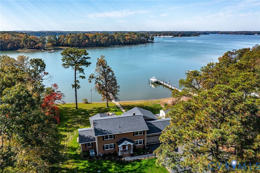 358 Barn Point Rd, Lottsburg, VA 22511