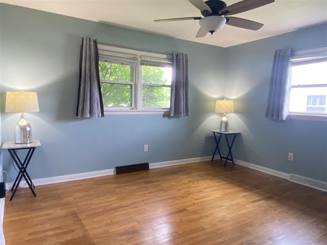 344 Lakeshore Drive, Battle Creek, MI 49015