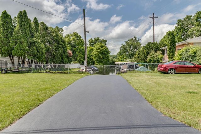 344 Lakeshore Drive, Battle Creek, MI 49015