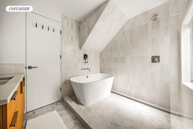 502 PRESIDENT Street, New York City, NY 11215