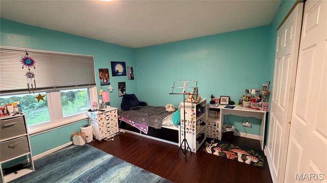 2703 Summit Avenue, Overland, MO 63114