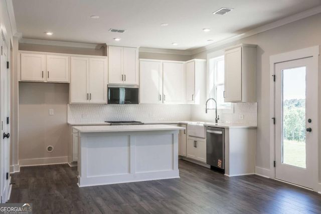 142 Henley Street W 11, Canton, GA 30114