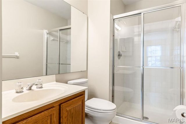 3126 Autumn Trace Drive, Maryland Heights, MO 63043