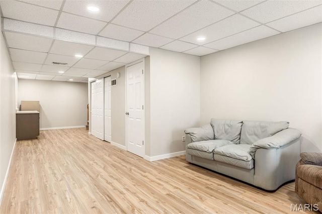 3126 Autumn Trace Drive, Maryland Heights, MO 63043