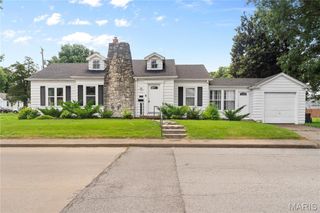 1716 E B Street, Belleville, IL 62221