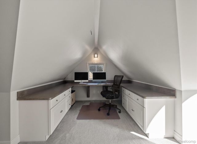 570 Pierce Street, Birmingham, MI 48009