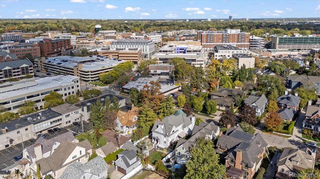 570 Pierce Street, Birmingham, MI 48009